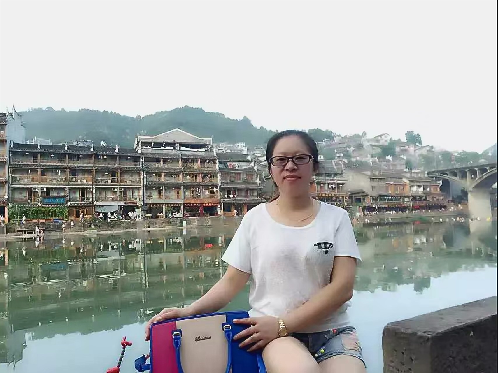 李冠英.jpg 李冠英.jpg