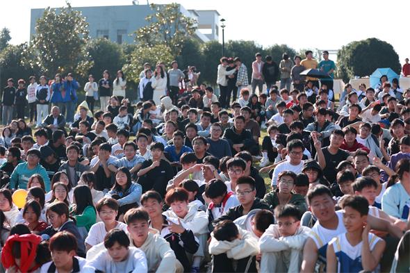 观众1.jpg 观众1.jpg